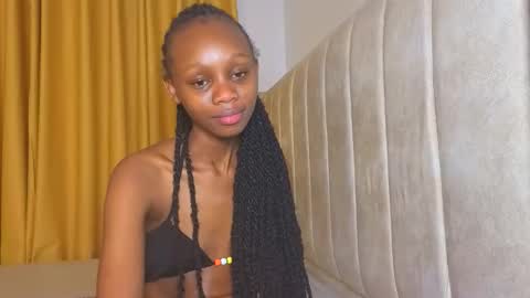 Snapshot of _littlevenus chatting on 3, 11, 2025 Littlevenus online show from 3, 11, 2025