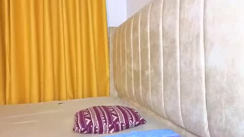 Snapshot of _littlevenus chatting on 8, 11, 2025 Littlevenus online show from 8, 11, 2025