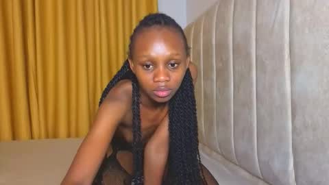 Snapshot of _littlevenus chatting on 10, 11, 2025 Littlevenus online show from 10, 11, 2025