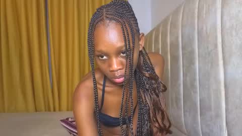 Snapshot of _littlevenus chatting on 18, 11, 2025 Littlevenus online show from 18, 11, 2025