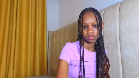 Snapshot of _littlevenus chatting on 1, 12, 2025 Littlevenus online show from 1, 12, 2025