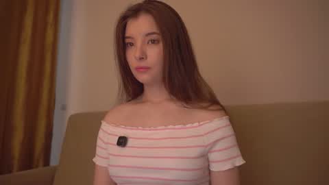 Snapshot of _lovelyen chatting on 16, 9, 2025 Alice online show from 16, 9, 2025