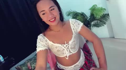 _lovelyyan69_ online show from 21, 11, 2025
