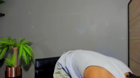 _luca_flame online show from 25, 11, 2025