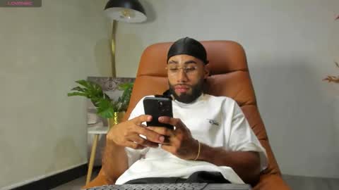 _luca_flame online show from 15, 12, 2025