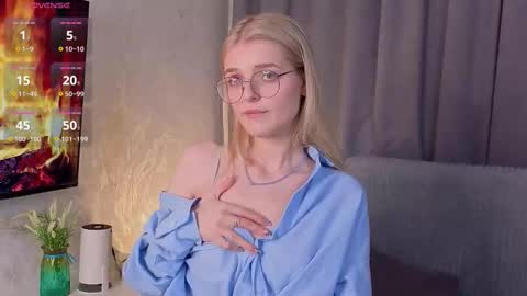 Snapshot of _luckybet_ chatting on 6, 10, 2025 Monica online show from 6, 10, 2025