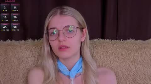 Snapshot of _luckybet_ chatting on 10, 11, 2025 Monica online show from 10, 11, 2025