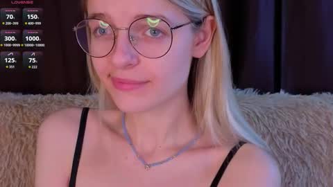 Snapshot of _luckybet_ chatting on 1, 12, 2025 Monica online show from 1, 12, 2025