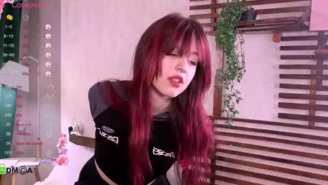 Snapshot of _lucystars chatting on 17, 11, 2025 _lucystars online show from 17, 11, 2025