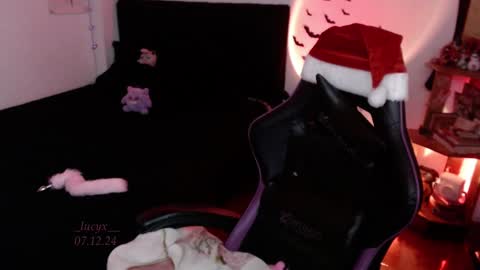 Snapshot of _lucyx__ chatting on 7, 12, 2024 Queen. Help me reach 100 thumbs up online show from 7, 12, 2024