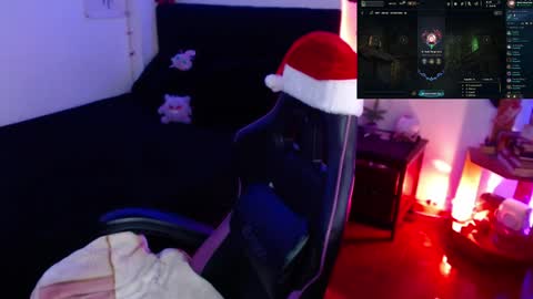 Snapshot of _lucyx__ chatting on 30, 12, 2024 Queen. Help me reach 100 thumbs up online show from 30, 12, 2024