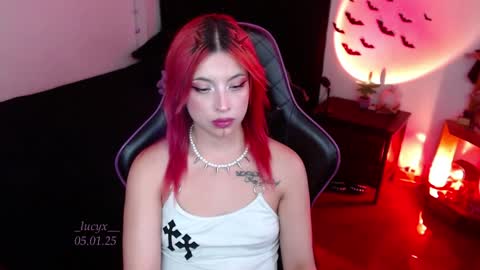 Snapshot of _lucyx__ chatting on 5, 1, 2025 Queen. Help me reach 100 thumbs up online show from 5, 1, 2025