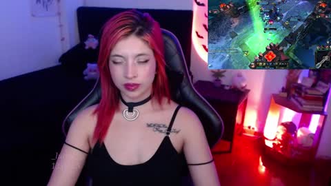 Snapshot of _lucyx__ chatting on 14, 1, 2025 Queen. Help me reach 100 thumbs up online show from 14, 1, 2025