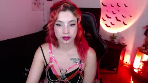Snapshot of _lucyx__ chatting on 14, 1, 2025 Queen. Help me reach 100 thumbs up online show from 14, 1, 2025