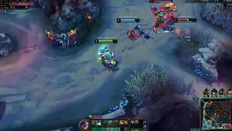 Snapshot of _lucyx__ chatting on 21, 11, 2025 Queen. Help me reach 100 thumbs up online show from 21, 11, 2025