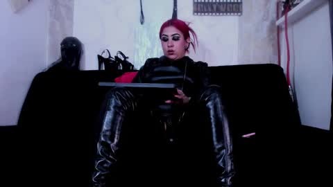 Snapshot of _luna_parisi chatting on 23, 9, 2025 MISS LUNA online show from 23, 9, 2025