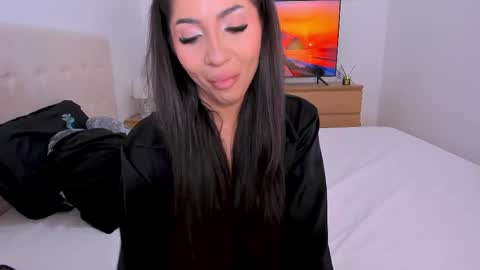 Lynna online show from 29, 3, 2026