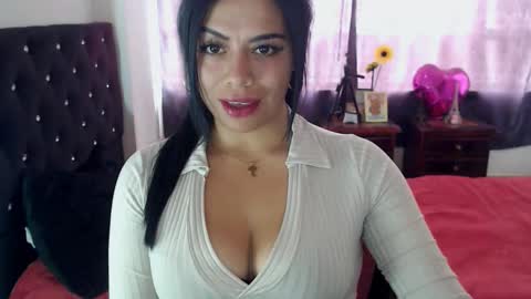 Snapshot of _m_y_q_u_e_e_n_ chatting on 31, 10, 2025 QUEEN online show from 31, 10, 2025