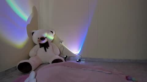 Maia online show from 17, 10, 2025