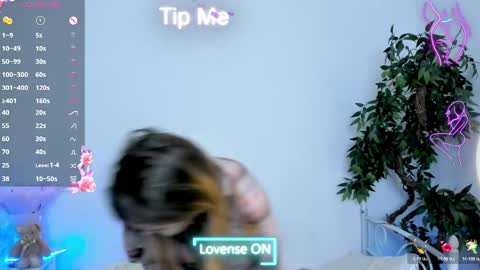 Scarlett online show from 7, 4, 2026