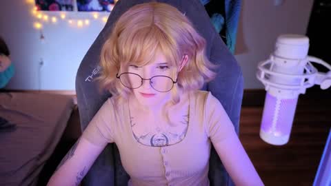 Snapshot of _mariko_ chatting on 26, 1, 2025 Mariko online show from 26, 1, 2025