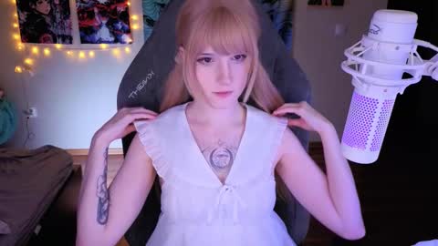 Snapshot of _mariko_ chatting on 9, 3, 2025 Mariko online show from 9, 3, 2025