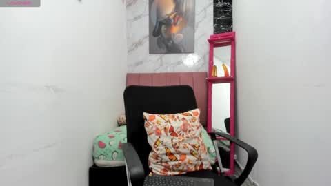 Mikoto  Alexia online show from 27, 1, 2025