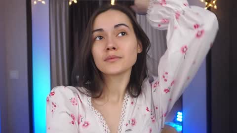  Gwen  online show from 13, 12, 2024