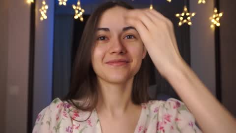  Gwen  online show from 7, 1, 2025