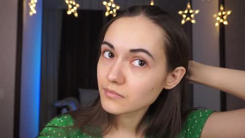  Gwen  online show from 11, 1, 2025