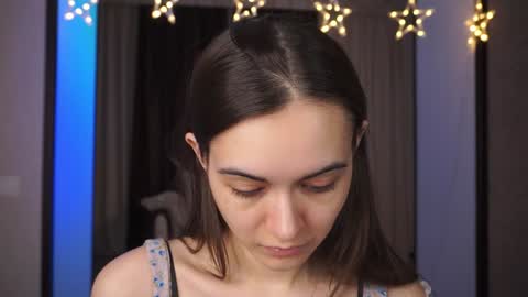  Gwen  online show from 15, 1, 2025