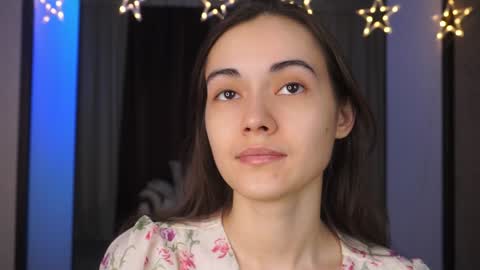  Gwen  online show from 27, 1, 2025