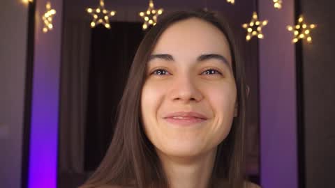  Gwen  online show from 2, 2, 2025