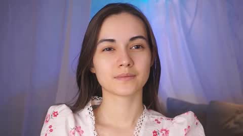  Gwen  online show from 25, 2, 2025