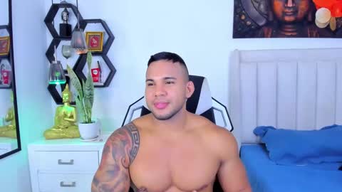 Snapshot of _matthew_santos_ chatting on 16, 10, 2025 _matthew_santos_ online show from 16, 10, 2025