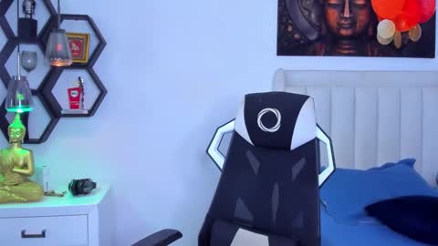 _matthew_santos_ online show from 6, 11, 2025