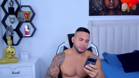 _matthew_santos_ online show from 12, 11, 2025