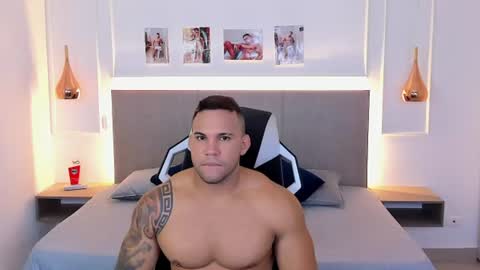 _matthew_santos_ online show from 19, 6, 2026