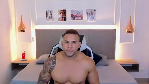 _matthew_santos_ online show from 20, 6, 2026