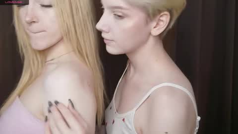 Snapshot of _medal_of_horny_ chatting on 21, 5, 2026 Elva and Kate online show from 21, 5, 2026
