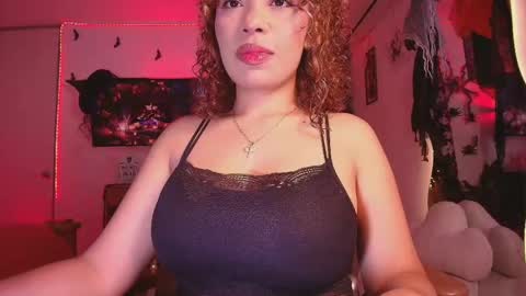 Snapshot of _megan_akbar chatting on 30, 10, 2025 Marce online show from 30, 10, 2025