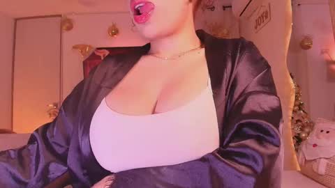 Snapshot of _megan_akbar chatting on 26, 11, 2025 Marce online show from 26, 11, 2025