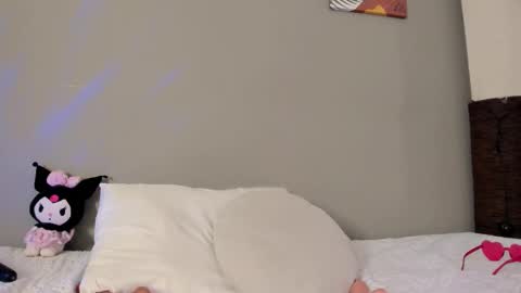 _melodyblossom_ online show from 30, 9, 2025