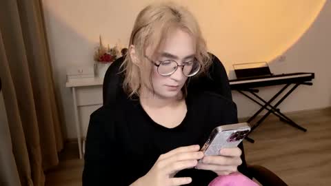 Snapshot of _meow_neko_ chatting on 5, 5, 2026 _meow_neko_ online show from 5, 5, 2026