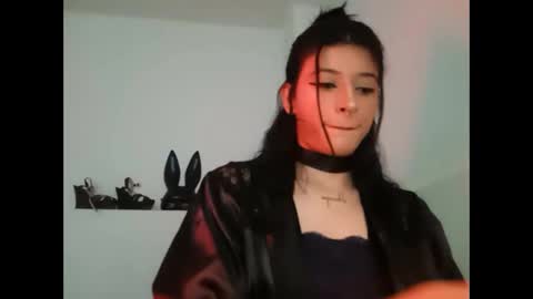 Mia-foster online show from 26, 2, 2025