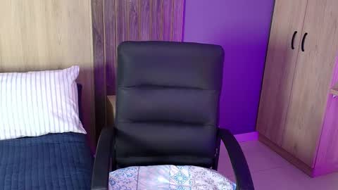 _miamiller_ online show from 3, 3, 2025