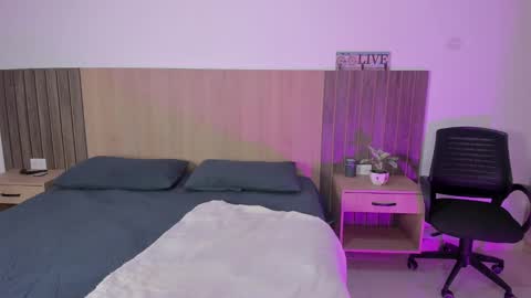 _miamiller_ online show from 25, 9, 2025