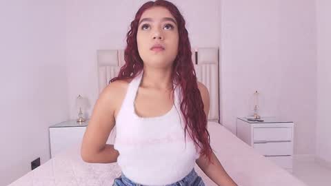 Mia  online show from 28, 5, 2026