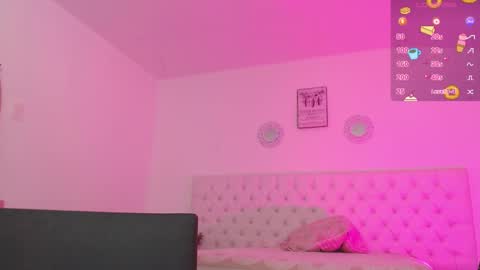 Snapshot of _miia_sweet chatting on 22, 9, 2025 Paula online show from 22, 9, 2025