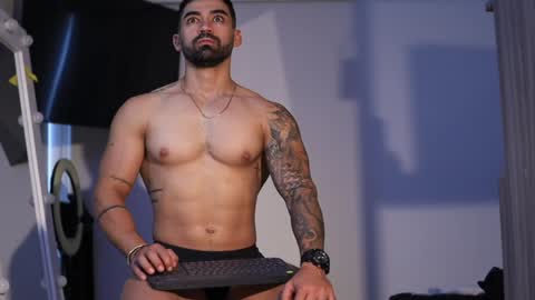 Snapshot of _mikestone chatting on 14, 12, 2024 soy mike online show from 14, 12, 2024